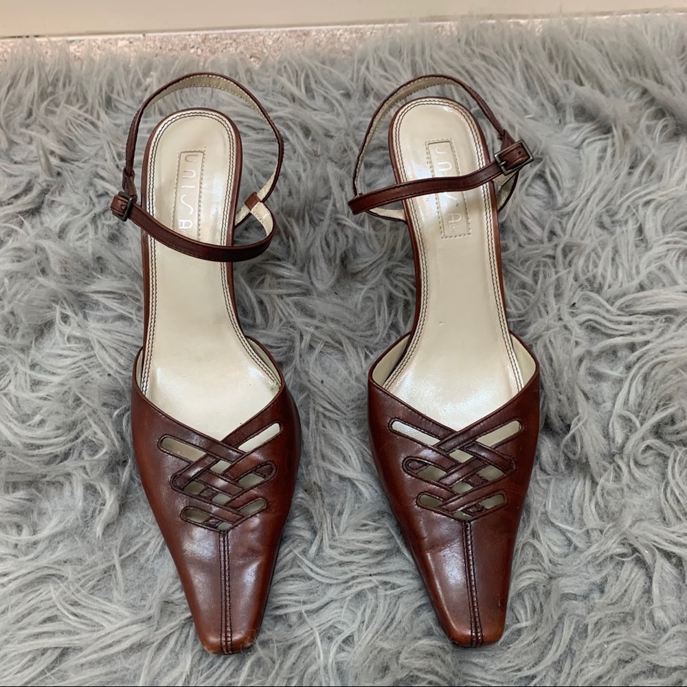 Unisa Brown kitten heel 8W
